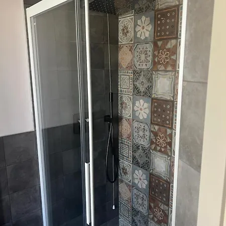 Freeabile 게스트하우스 손드리오